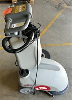 Comac Vispa 35B Kombiskurmaskin
